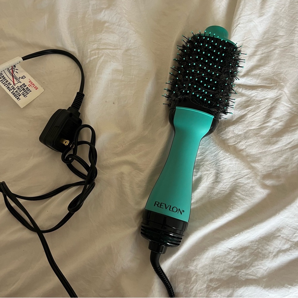 Revlon Turquoise Hair Dryer Brush